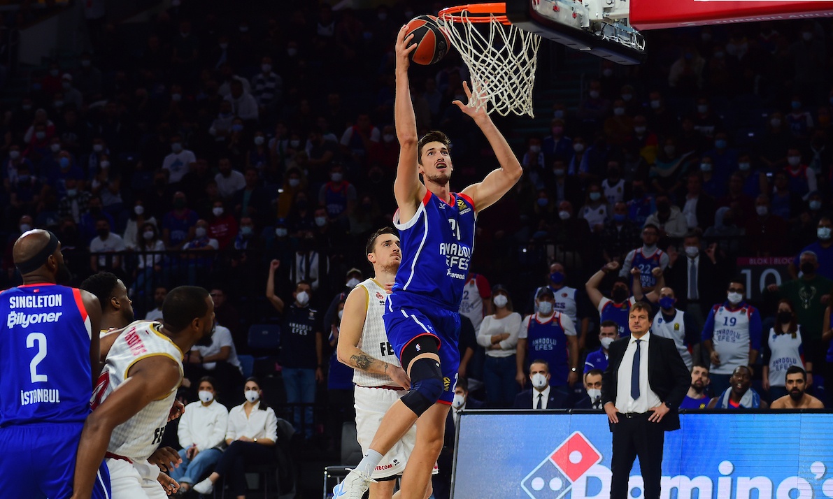 Αναντολού Εφές - Μονακό 98-77: Με κεκτημένη ταχύτητα από τον Ολυμπιακό έκανε το 2/2