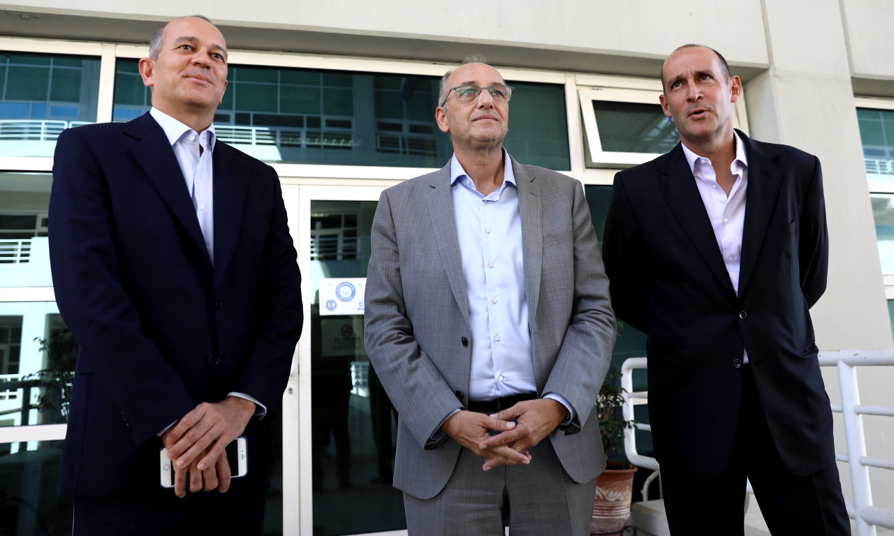 Να βγει και να μιλήσει ο Λιόλιος!