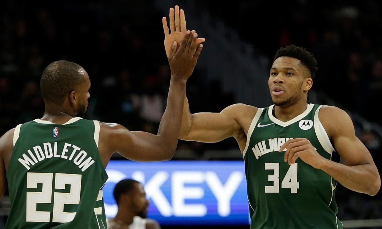 NBA: Διέσυραν τους Μάτζικ και κάνουν σερί οι Μπακς (video)