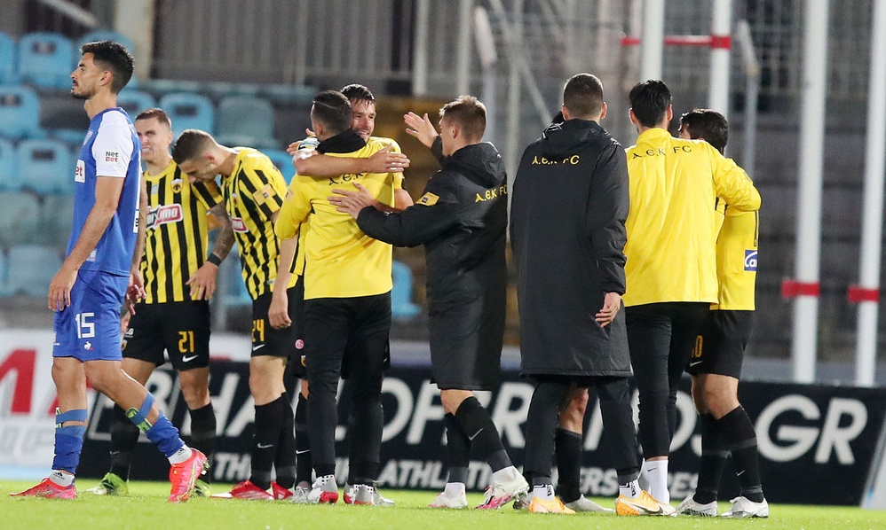 ΠΑΣ Γιάννινα-ΑΕΚ: Ξέσπασμα χαράς στο γκολ του Σάκχοφ (photos)