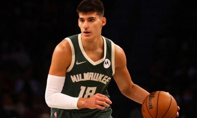 NBA: Τέλος από Μπακς ο Καλαϊτζάκης