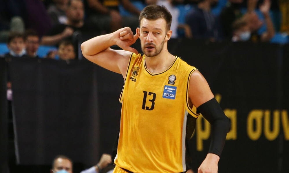 Γέλοβατς: Ραγίζει… καρδιές το συγκινητικό «αντίο» του Ραζνάτοβιτς (photos)