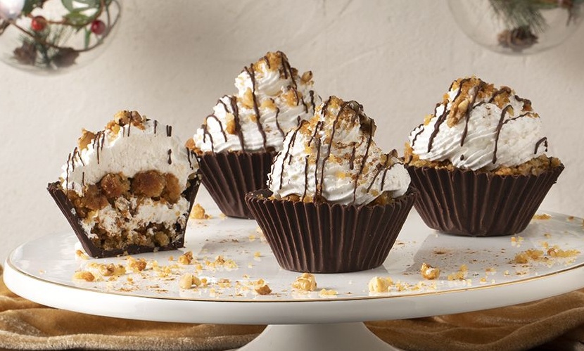 Άκης Πετρετζίκης: Cupcakes μελομακάρονο