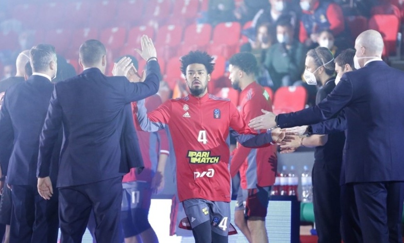 Λοκομοτίβ Κουμπάν: Τέλος ο Κουίν Κουκ