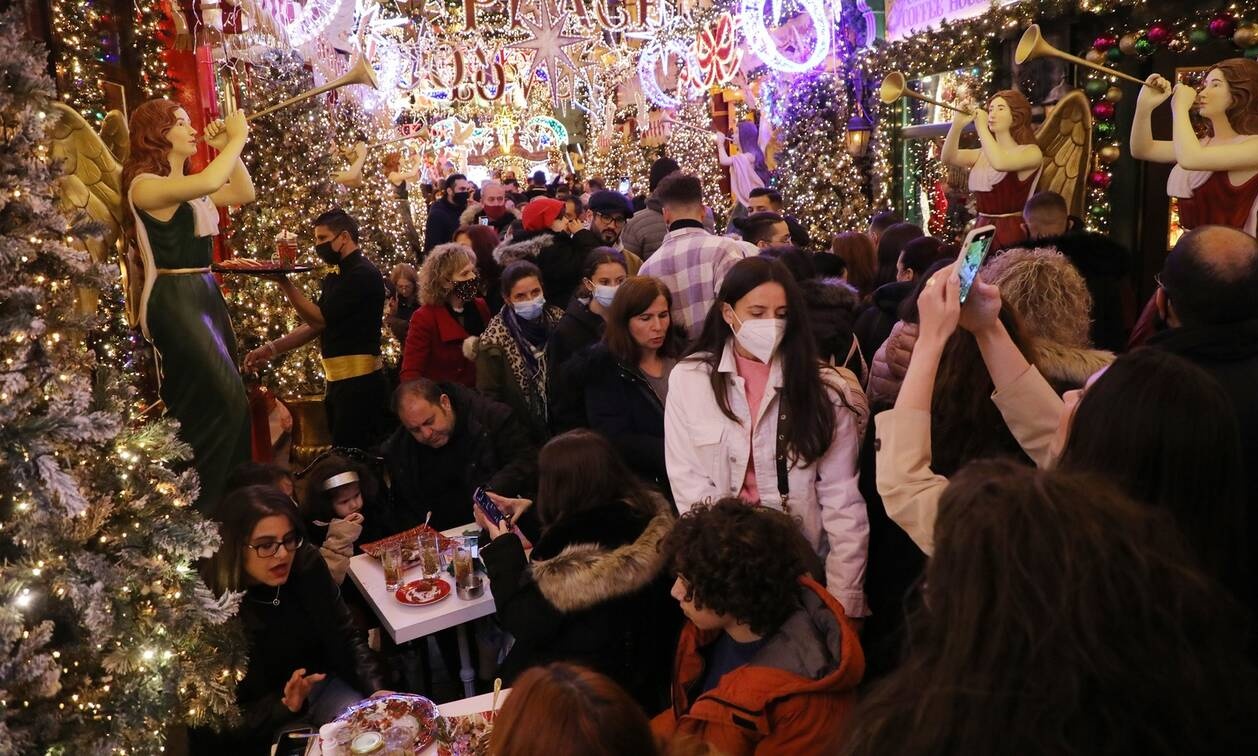 Κρούσματα σήμερα: Έως και 60.000 μέχρι τις 10 Ιανουαρίου - Το «ήσυχο» ρεβεγιόν και τα νέα μέτρα