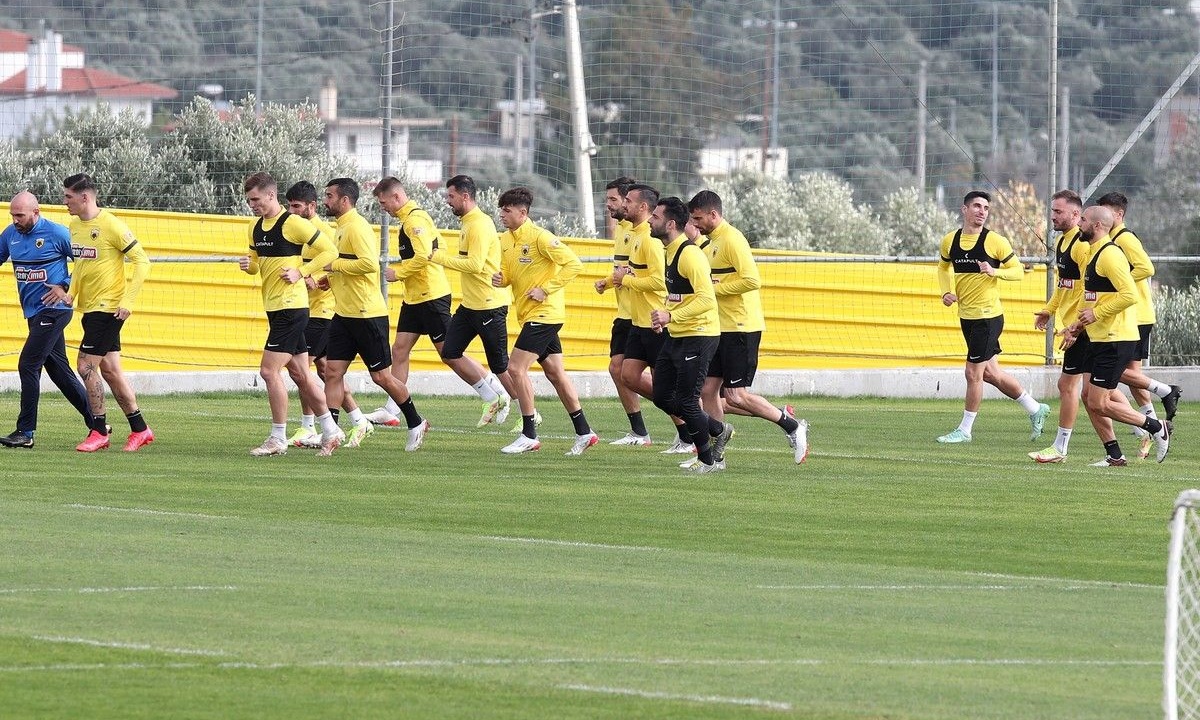 ΑΕΚ: Πρώτη για το 2022 με τα γνωστά προβλήματα