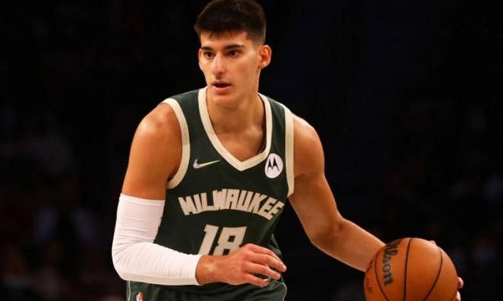 Ενεργοποίησε τον Καλαϊτζάκη η θυγατρική των Θάντερ