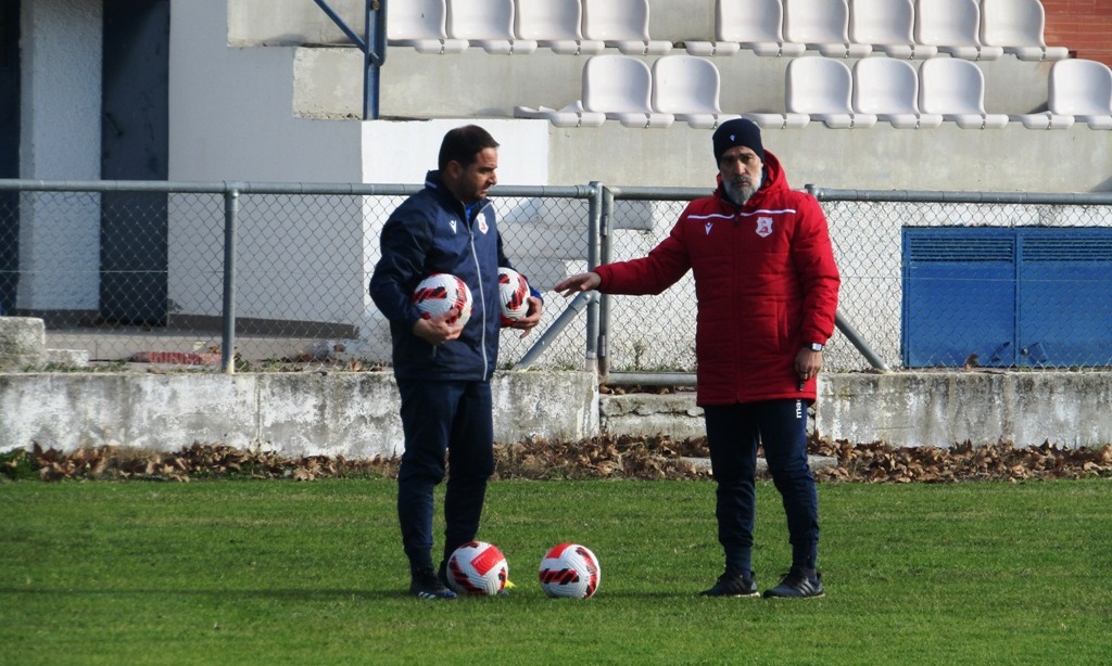 Πανσερραϊκός: Έπιασε δουλειά ο Διγκόζης