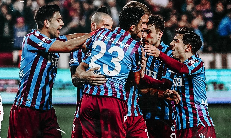 Φουλ για πρωτάθλημα η Τραμπζονσπόρ των Μπακασέτα και Σιώπη - Νίκησε και την Μαλάτιασπορ