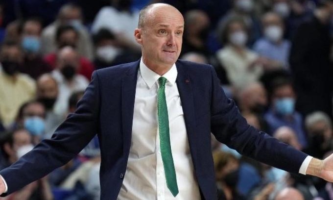 Ζντοβτς: «Το παιχνίδι χάθηκε στις λεπτομέρειες»