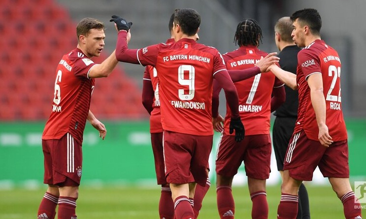Bundesliga: Χατ τρικ ο Λεβαντόφσκι και τεσσάρα η Μπάγερν! (vid+photos)