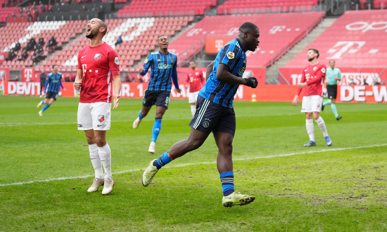 Eredivisie: Ο Άγιαξ νίκησε άνετα την Ουτρέχτη του Τάσου Δουβίκα