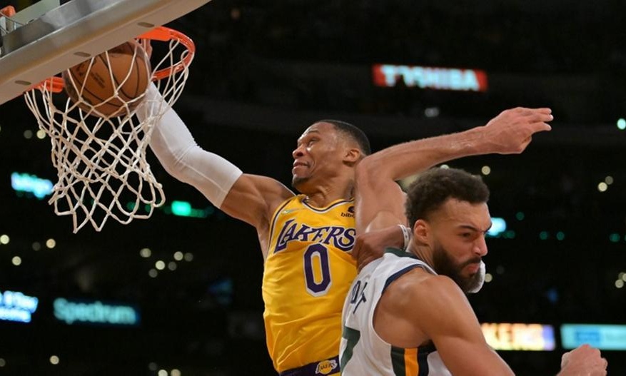 NBA: Το Top-10 των χτεσινοβραδινών αγώνων (video)