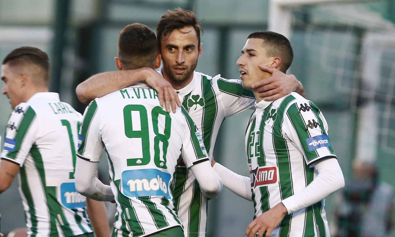 Αν ισορροπήσει τα εκτός έδρας, ΔΕΝ ΣΤΑΜΑΤΙΕΤΑΙ