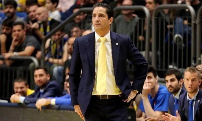 Σφαιρόπουλος: «Χαρούμενοι που κερδίσαμε μετά από 8 ήττες, έτσι θέλουμε να συνεχίσουμε»