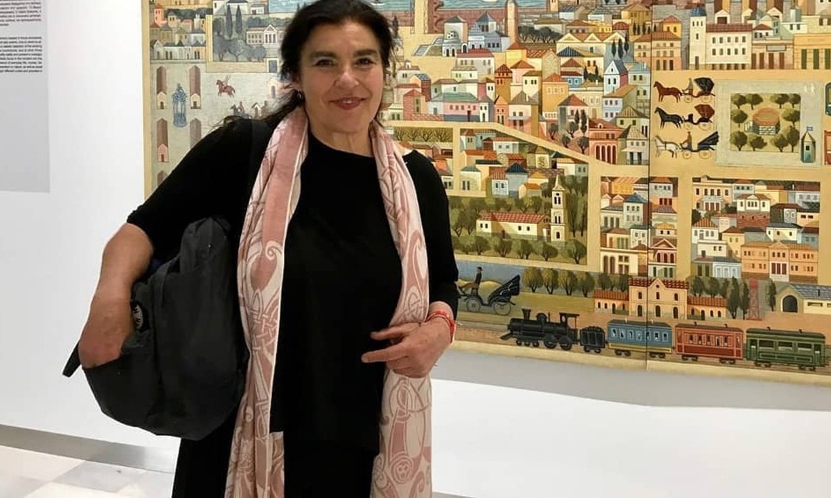Λυδία Κονιόρδου: Η ηλικία, η καταγωγή, οι σπουδές ο γάμος με μουσικό και η Γη της Ελιάς