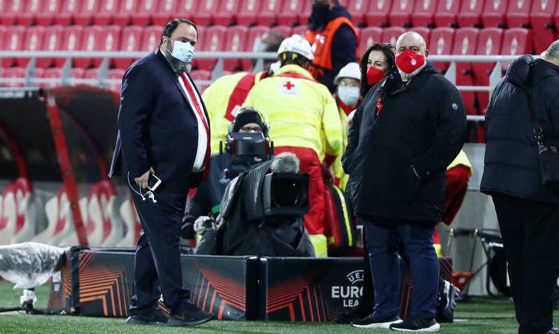 Ολυμπιακός: Οργή για την αναβολή του ΑΕΚ-ΠΑΟΚ - Aντίδραση με Ντουμπάι και Μαυρογιαλούρο! (pics)