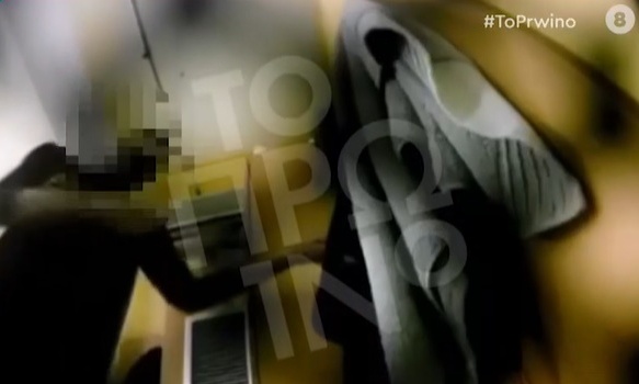 Βίντεο ντοκουμέντο: Έλληνας μπασκετμπολίστας κλέβει τους συμπαίκτες του (photos+video)