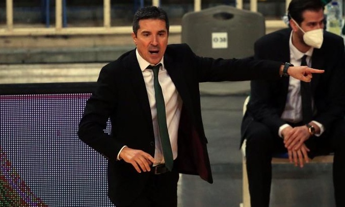 Πρίφτης: «Ίσως έπρεπε να παίξει λιγότερο ο Γιόβιτς»