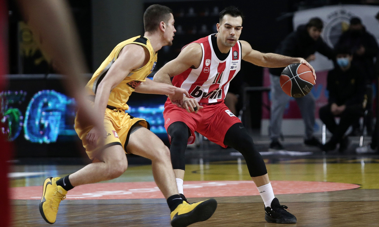 ΑΕΚ-Ολυμπιακός 74-80: Τον έσωσε ο Σλούκας!