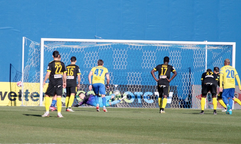 Παναιτωλικός-Άρης 0-2: Τα highlights της απόδρασης των Θεσσαλονικέων με δύο πέναλτι (vid+pics)