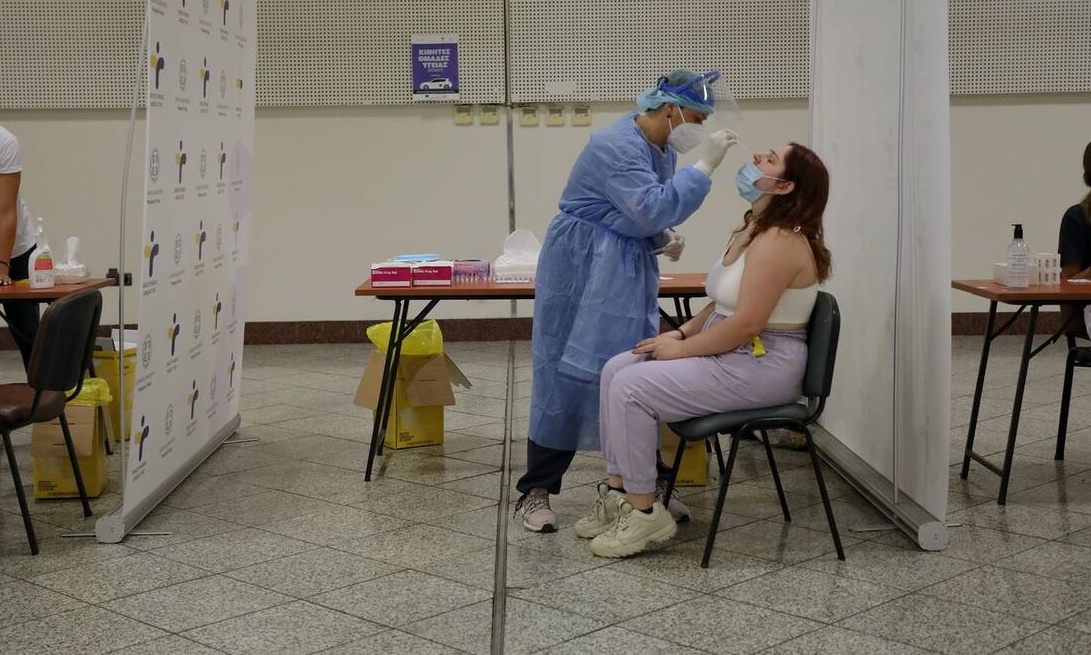 Κρούσματα σήμερα: 11.124 νέα ανακοίνωσε ο ΕΟΔΥ - 97 θάνατοι σε 24 ώρες, στους 571 οι διασωληνωμένοι