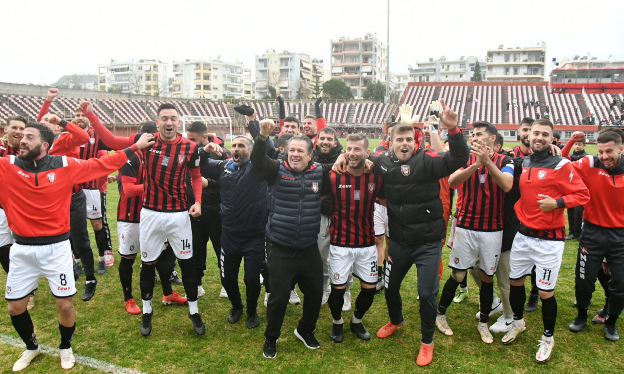 Παναχαϊκή: Αποθέωση σε Σούλη Παπαδόπουλο και παίκτες (video)