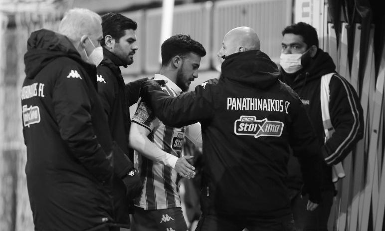 ΟΦΗ-Παναθηναϊκός: Αποβολή «εφεύρεση» από Καραντώνη - Ξέσπασε ο Βιγιαφάνες για το ανύπαρκτο φάουλ