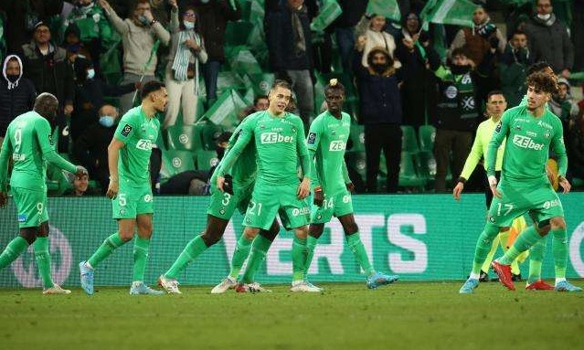 Ligue 1: Πολύ σκληρή για να «πεθάνει» η Σεντ Ετιέν