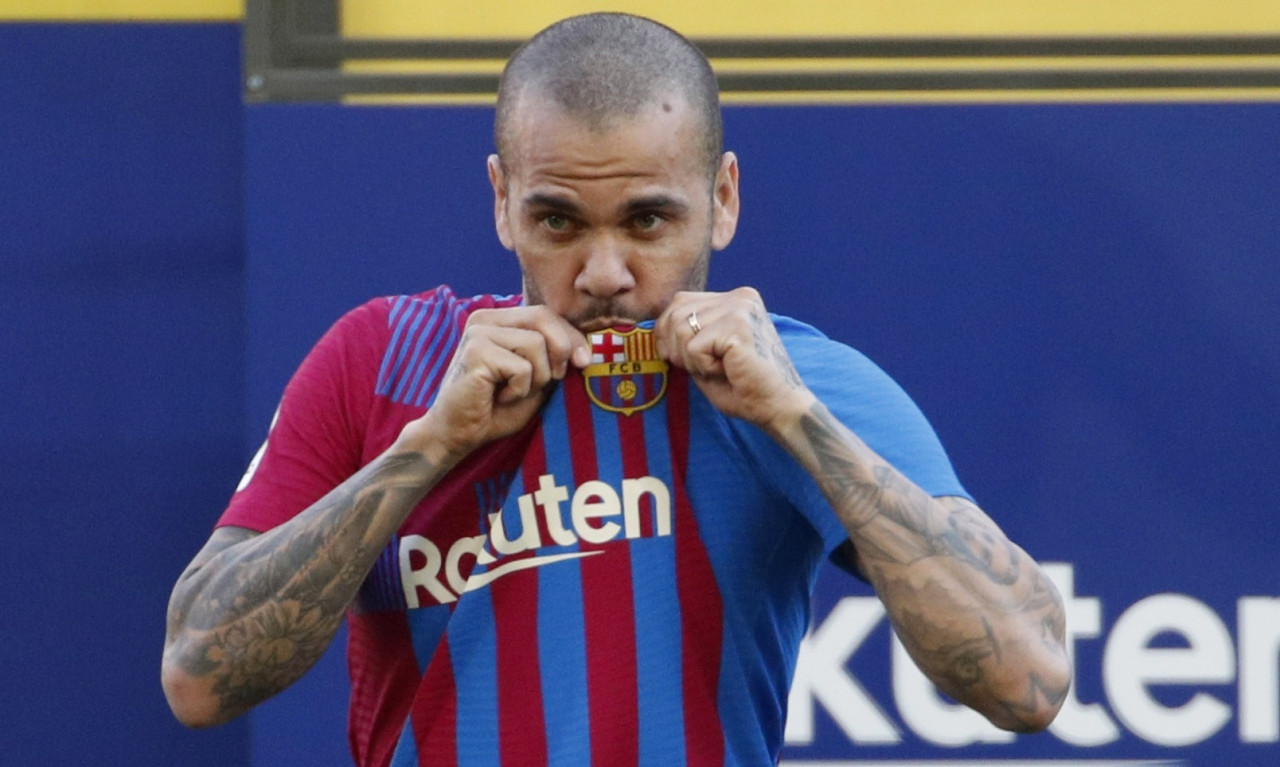 Ντάνι Άλβες: Σκόραρε και έφτασε τους 1.000 αγώνες