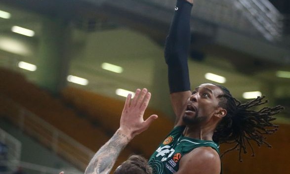 Βιλερμπάν-Παναθηναϊκός ΟΠΑΠ: Απίστευτο κλέψιμο και κάρφωμα στην ίδια φάση ο Έβανς! (video)