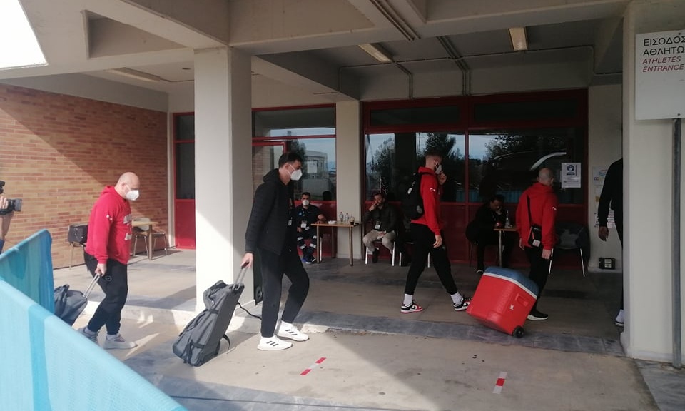 Τελικός Κυπέλλου Ελλάδας: Η άφιξη των «ερυθρόλευκων» στα «Δυο Αοράκια» (photos+video)