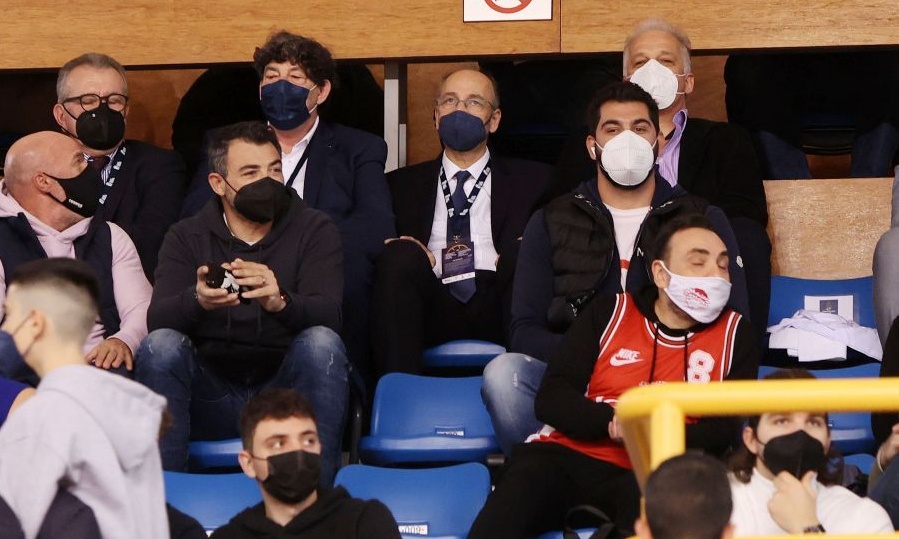 Τελικός Κυπέλλου Ελλάδας: Οι διοικητικοί ηγέτες στις κερκίδες στα «Δυο Αοράκια» (video)