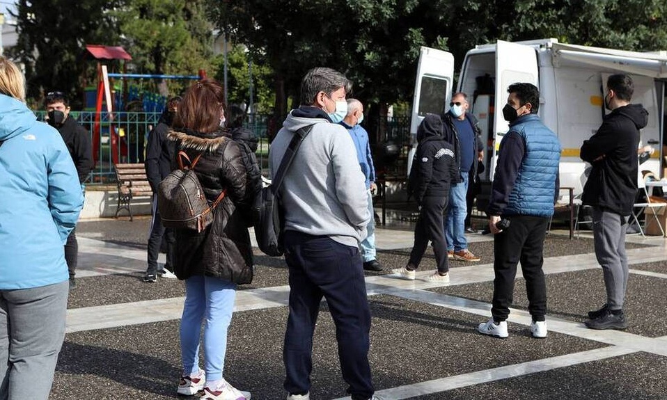 Κρούσματα σήμερα: 15.829 νέα ανακοίνωσε ο ΕΟΔΥ - 65 θάνατοι σε 24 ώρες, 454 οι διασωληνωμένοι