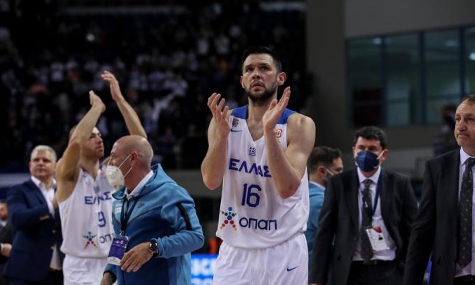 Παπανικολάου: «Θέλαμε τη νίκη έστω και με μισό πόντο»