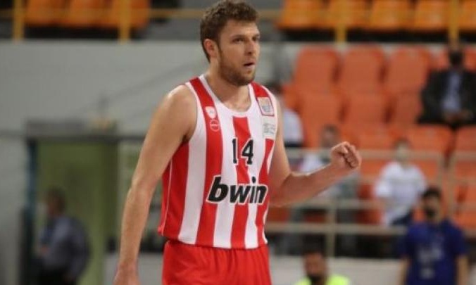 Ολυμπιακός: MVP για τον μήνα Φεβρουάριο της Euroleague ο Βεζένκοφ (video)