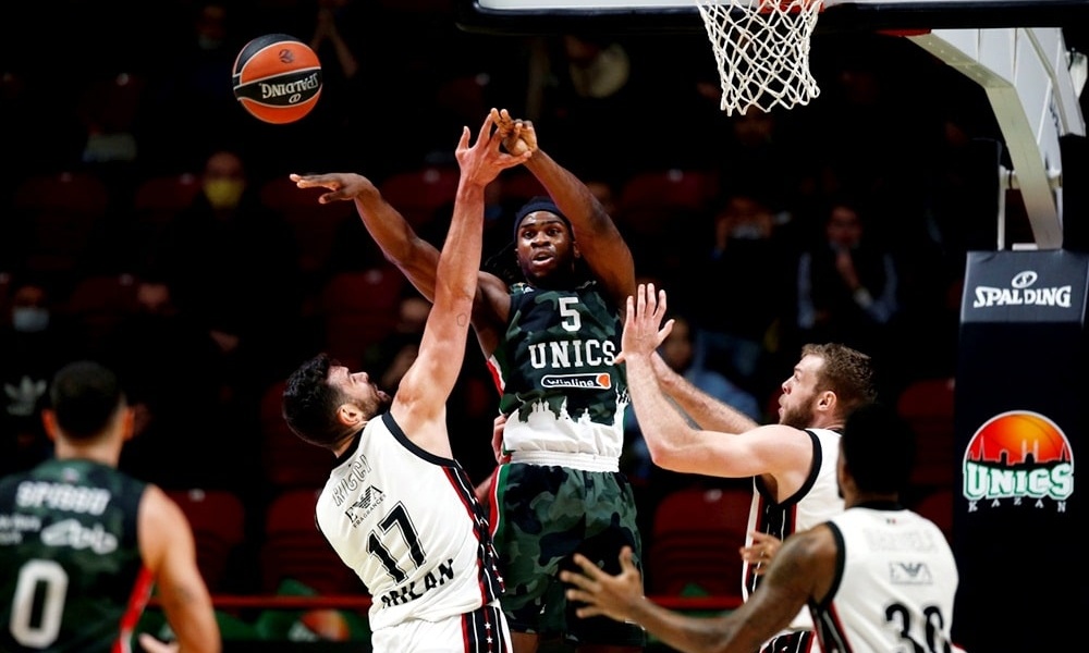 Πόλεμος στην Ουκρανία: Η πρώτη αποχώρηση από την Ούνικς Καζάν