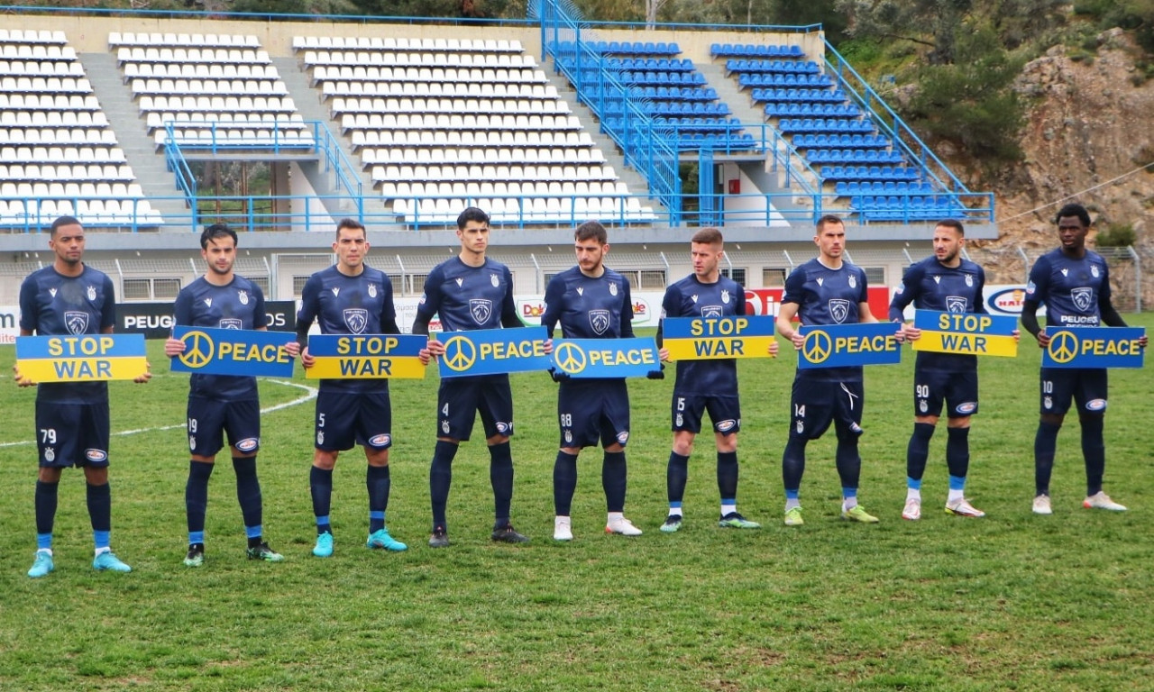 Super League 2: Το αντιπολεμικό μήνυμα στο Κηφισιά-Ρόδος (photos)