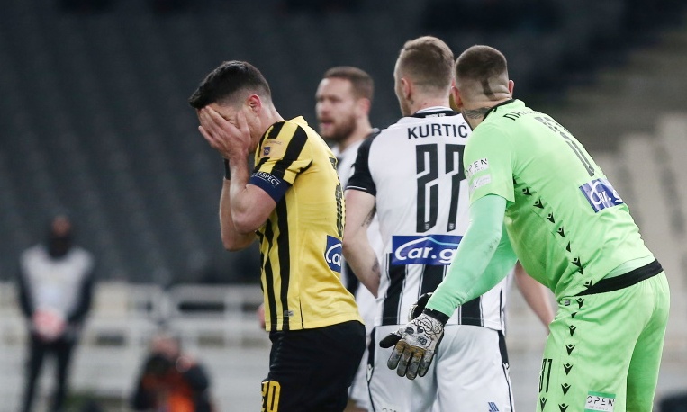 ΑΕΚ: Η ανηφόρα των πλέι οφ και η εξήγηση του Μάνταλου για το φάουλ του Κούρτιτς (photos)