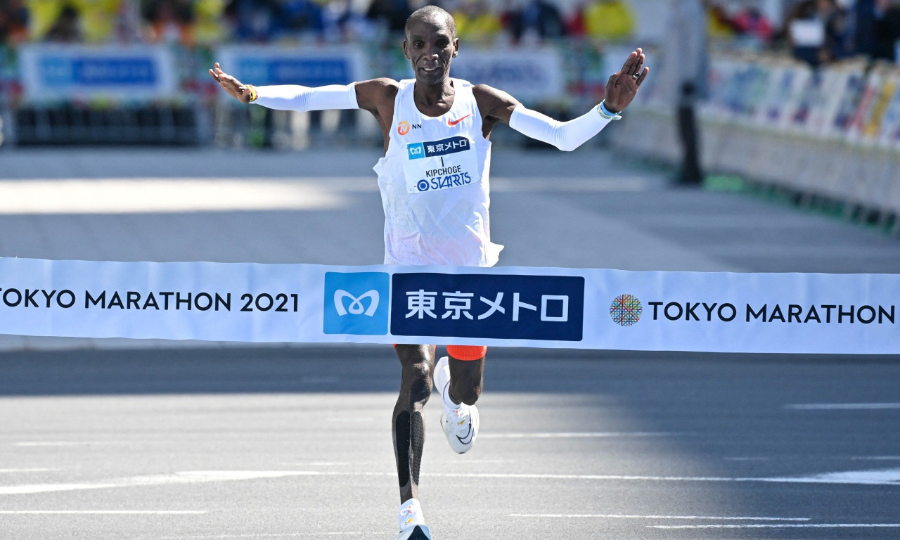 Μαραθώνιος Τόκιο: Θρίαμβος Κιπτσόγκε, η Κοσγκέι νικήτρια στις γυναίκες (photos)