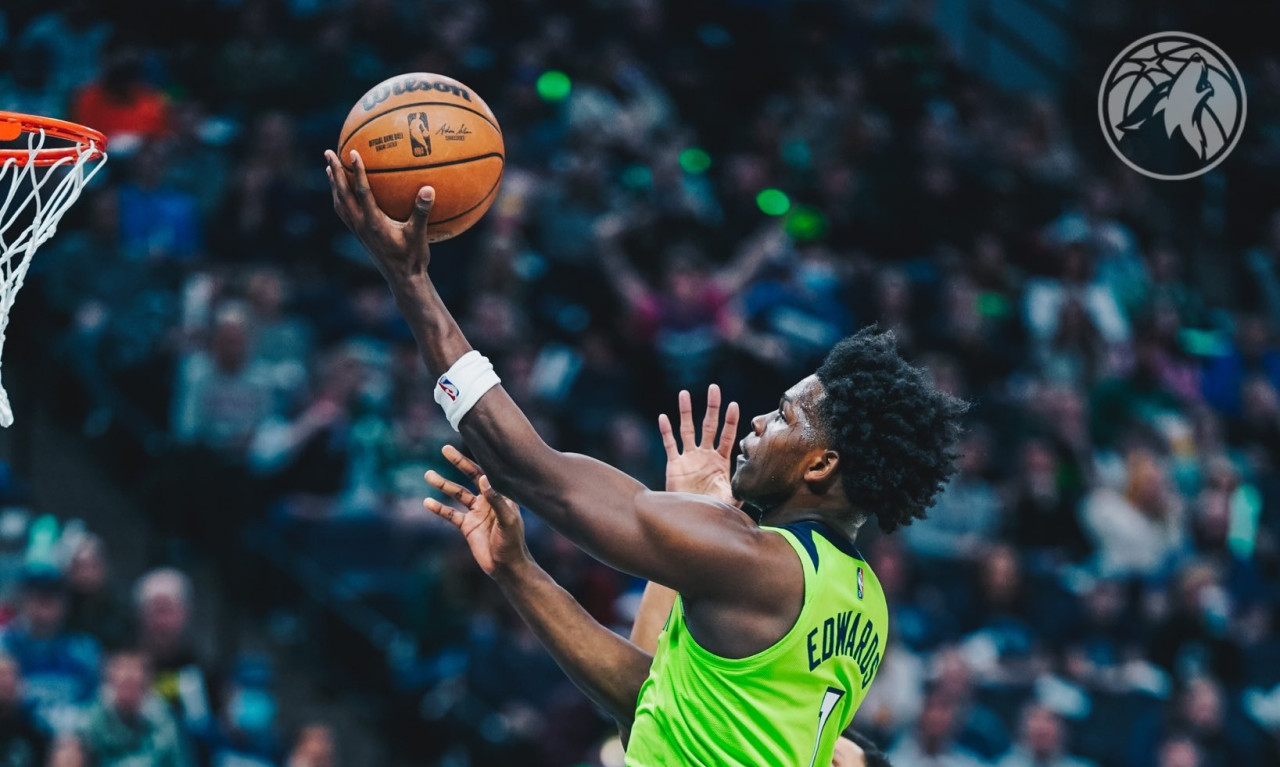 NBA: Έλειπε ο Giannis, «χόρευαν» οι «Λύκοι» (photos+video)