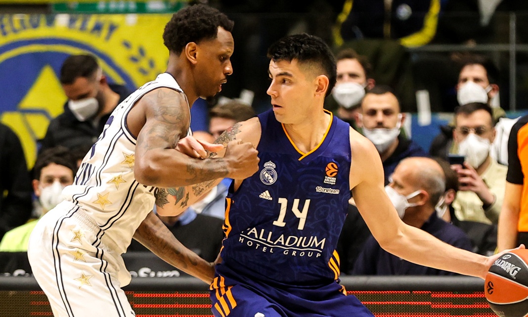 Μακάμπι Τελ Αβίβ-Ρεάλ Μαδρίτης 75-74: Νικήτρια στο «θρίλερ» και με το ένα πόδι στα playoffs