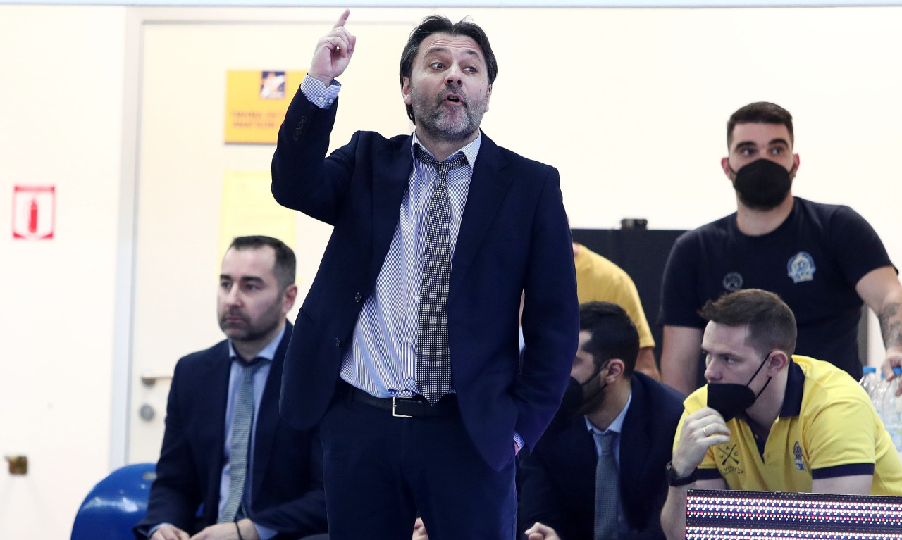 Λαύριο-Σερέλης: «Τεράστιο σεβασμό στον Ιωνικό»