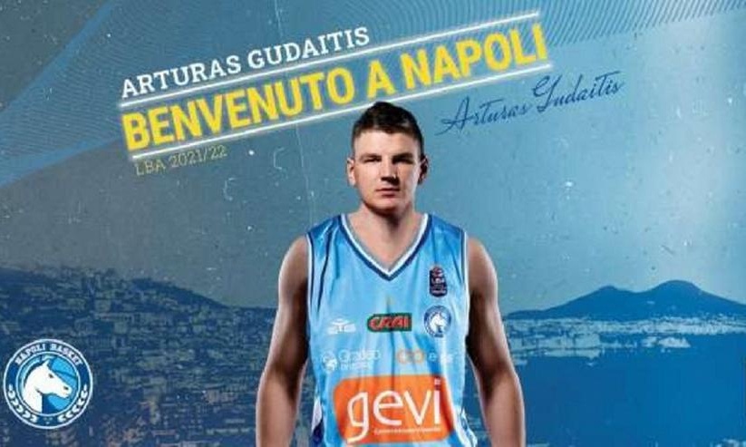 Νάπολι: Γκουντάιτις και επίσημα