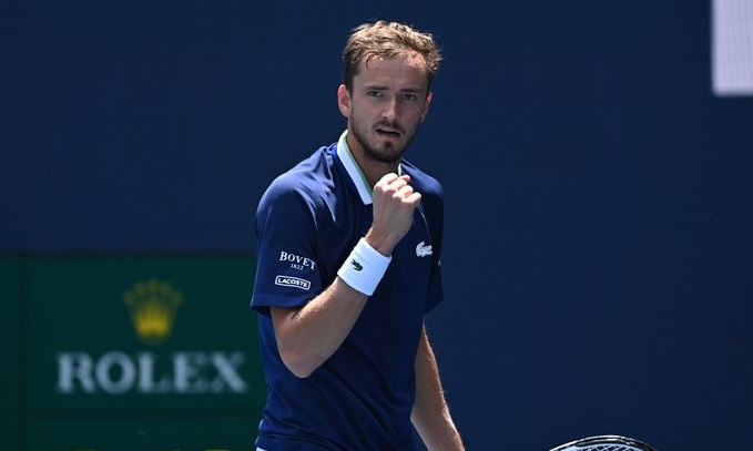 Miami Open: Μια νίκη μακριά από το Νο 1 ο Ντανιίλ Μεντβέντεφ (videos)