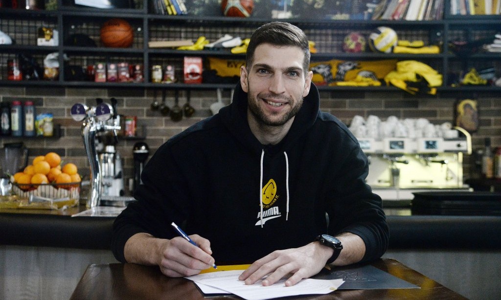 ΑΕΚ: Χτίζει την ομάδα του μέλλοντος – «Έδεσε» Πετρόπουλο έως το 2024