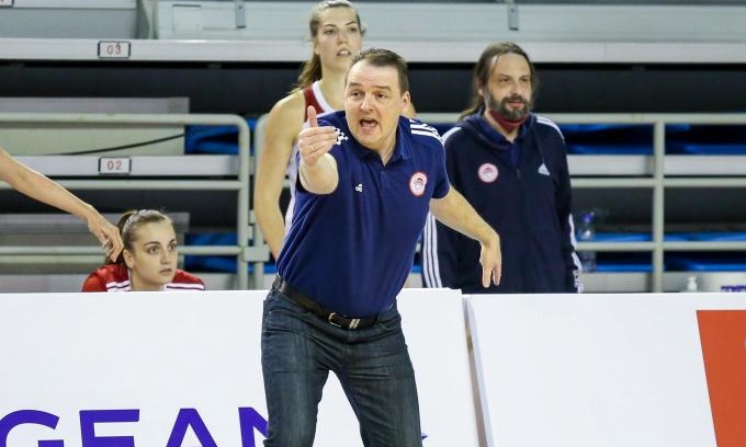 Ζίμπαρτς: «Παίξαμε ομαδικά σε άμυνα και επίθεση»