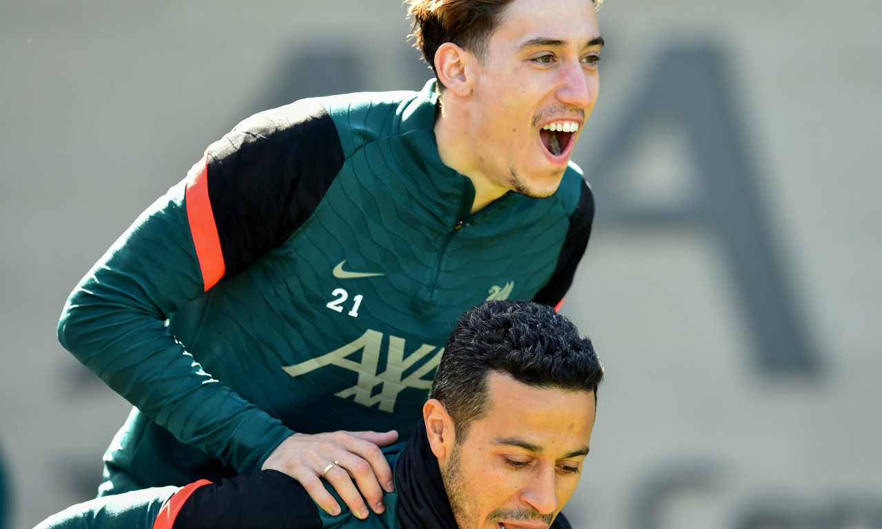 Λίβερπουλ: Ο Τσιμίκας καβάλησε τον Τιάγκο (Videos)