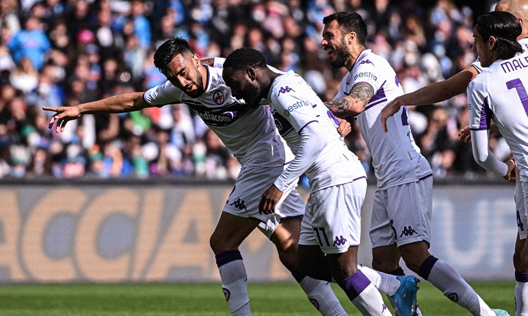 Serie A: Μαγική Φιορεντίνα «σκοτώνει» τις ελπίδες της Νάπολι – Τρεκλίζει η Αταλάντα (Videos)