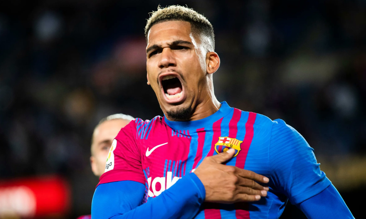 Μπαρτσελόνα: Ανανέωσε και δάκρυσε ο Ρόναλντ Αραούχο (Videos)